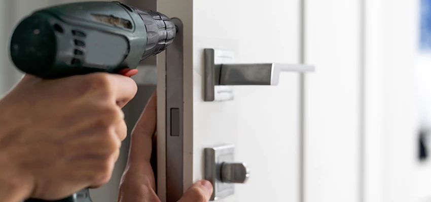 Locksmith For Lock Replacement Near Me in Roselle Park, NJ